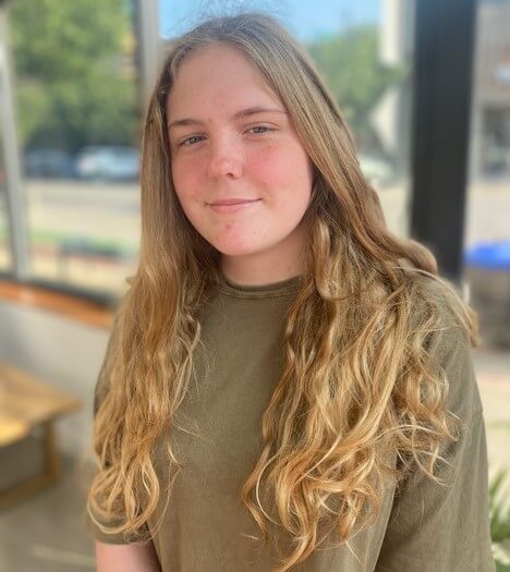 Lindy, 15, has been a student at One River School Evanston (IL) since 2019.